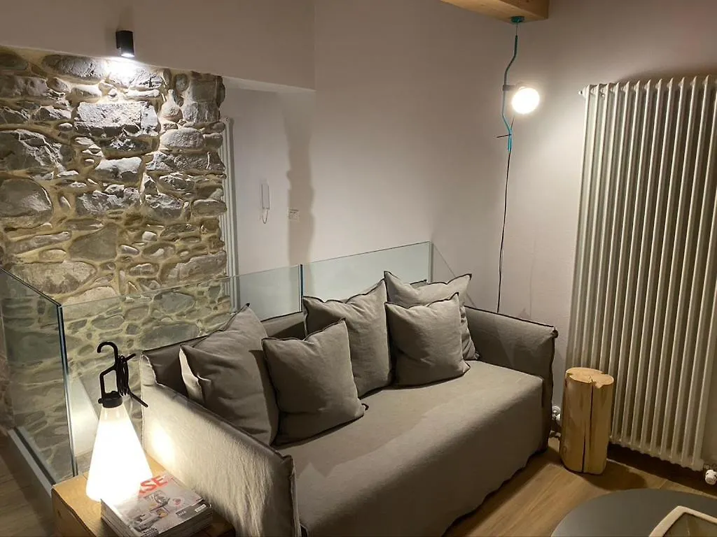 Villa Vicolo Rosso 2 Dolceacqua 0*,